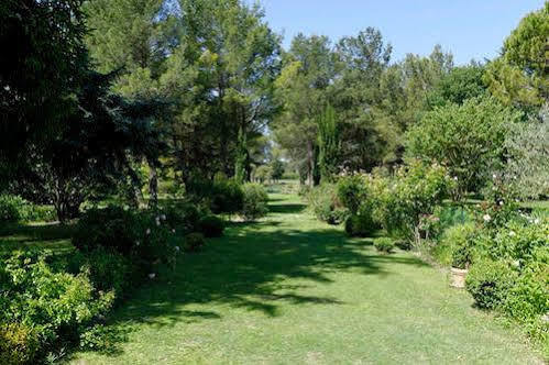Le Domaine De Saint Veran Orgon Eksteriør bilde